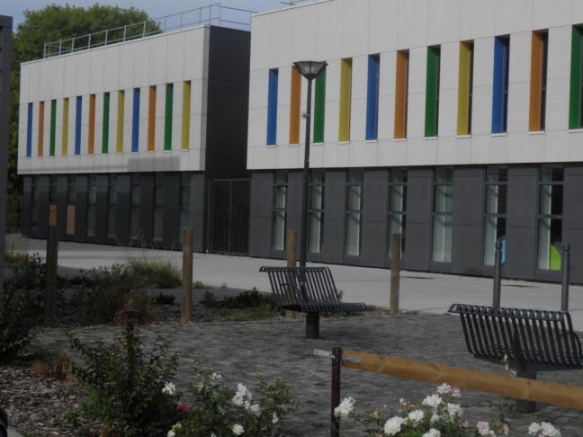 Piscine La Roseraie Angers Bibliotheque De La Roseraie Angers Mobilis