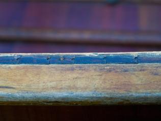 Détail du liston et assemblage des bordés du Cedar Rib Canoe - http://www.port-rhu.com/jolieplaisance/peterborough.htm