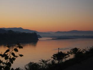 Morning view sur le fleuve Mékong